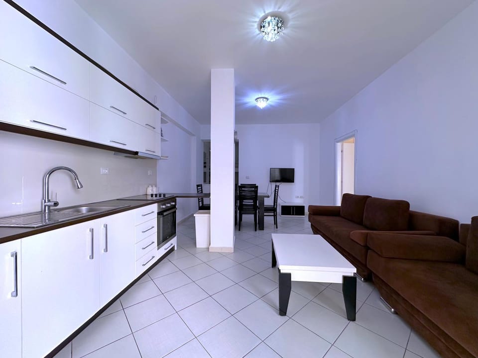 Kitchen or kitchenette, Living room, Seating area, Dining area, oven, stove