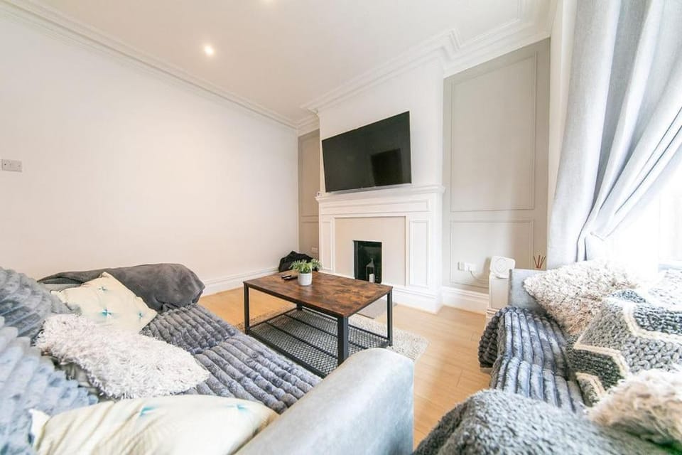 Elegant House Near Poulton Centre House in Blackpool