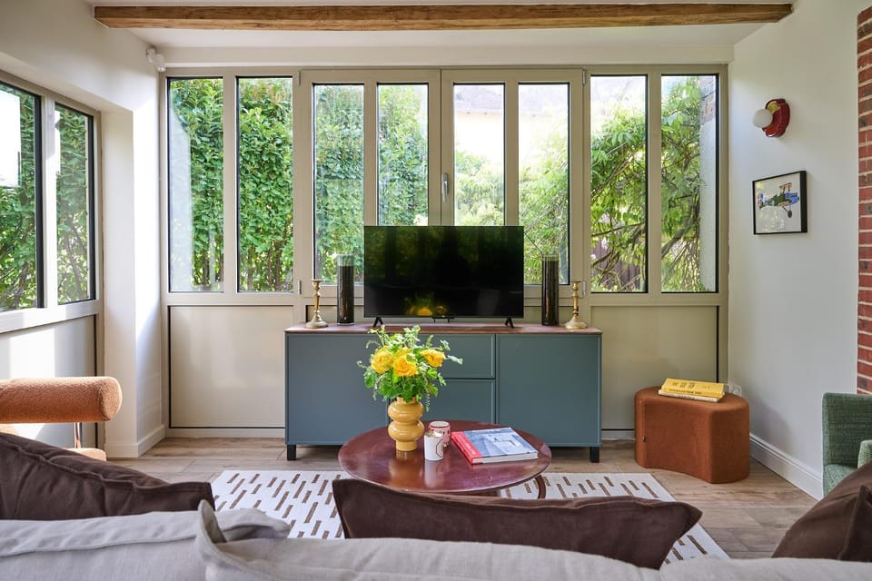 Communal lounge/ TV room