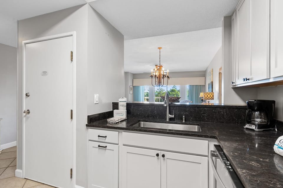 Exclusive 2BR Condo with Beach Access Apartment in Miramar Beach