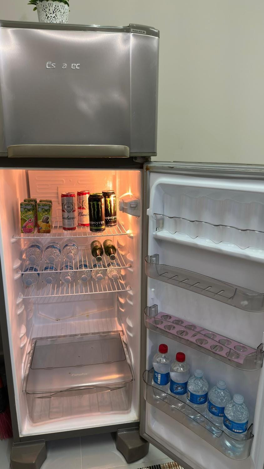 Kitchen or kitchenette, Food and drinks, Food, Drinks, minibar, oven