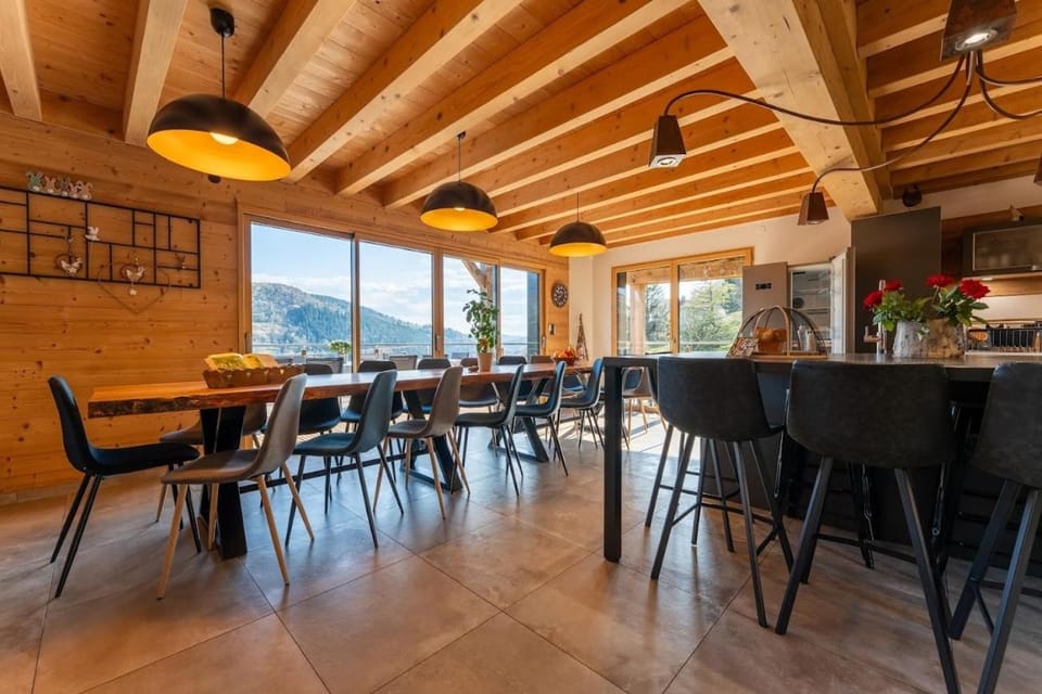 Lounge or bar