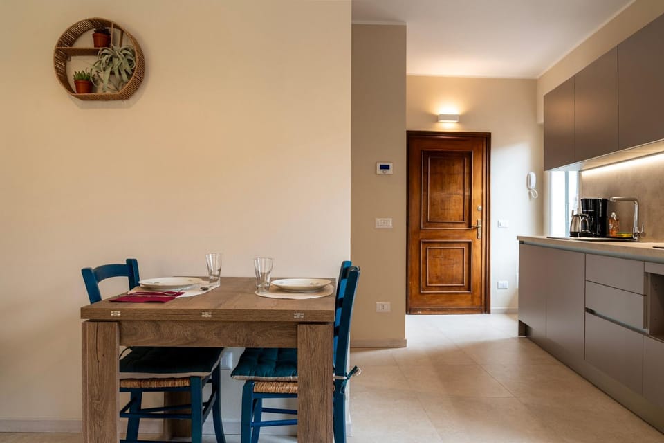 Dining area, pet friendly