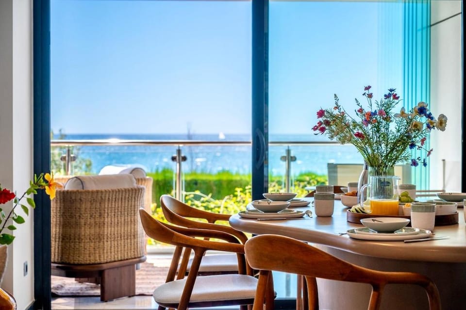 Dining area, Sea view