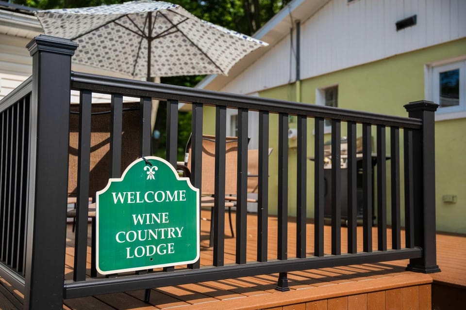 Wine Country Lodge a Family-Friendly Getaway House in Varick