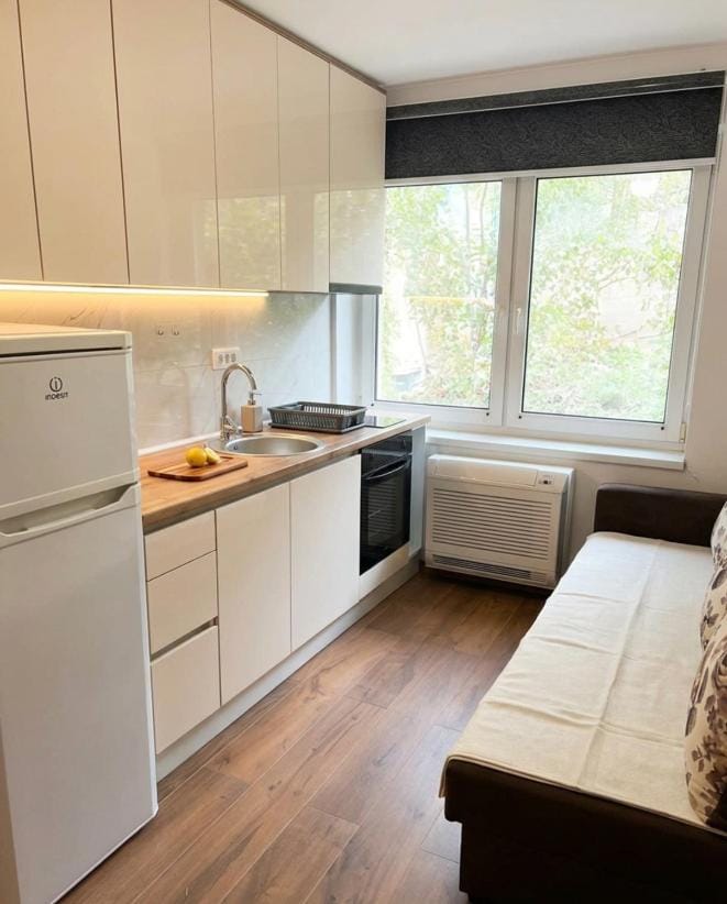 Kitchen or kitchenette, Living room