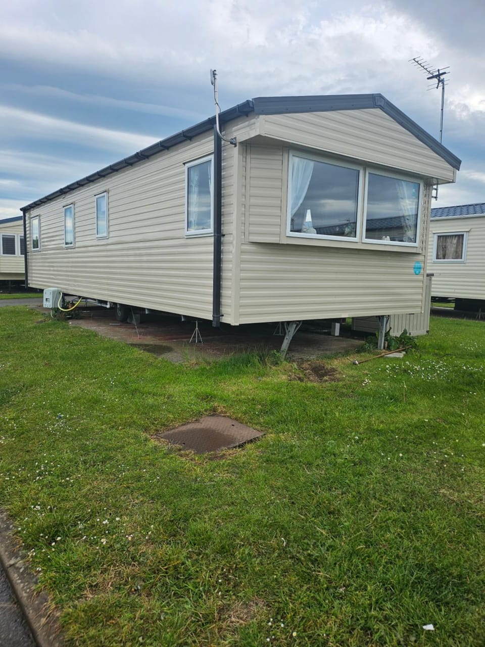 Jones caravan hire sycamore walk lyons robinhood rhyl House in Rhyl
