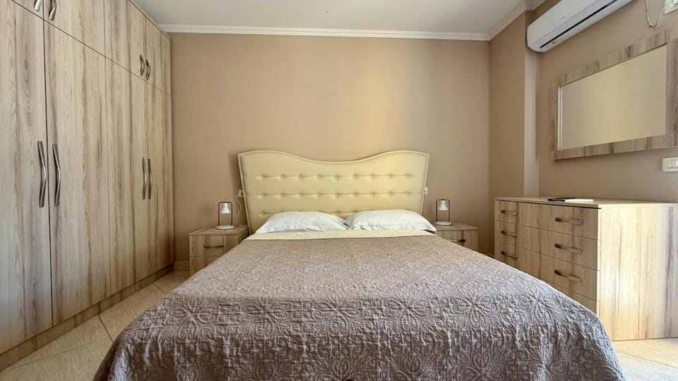 33Bs New Bazaar Apartment in Tirana