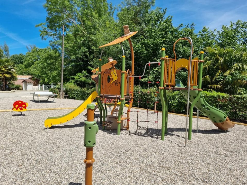 Camping 3 étoiles - ccbgcgg Campground/ 
RV Resort in Occitanie