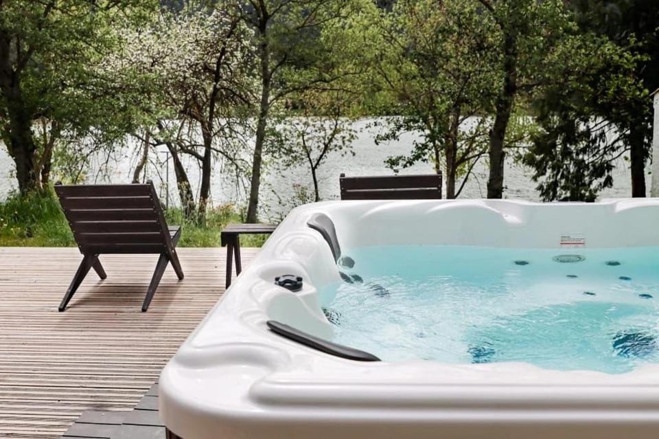 Camping 4 étoiles - Piscine - ccbgccc Campground/ 
RV Resort in Occitanie