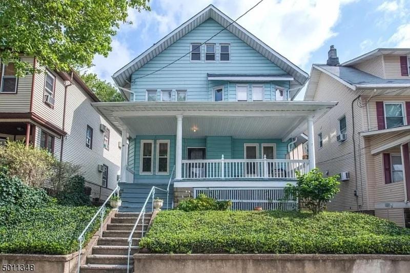 5 Bed Perfect World Cup Soccer Home Met Life only 5 miles House in Passaic