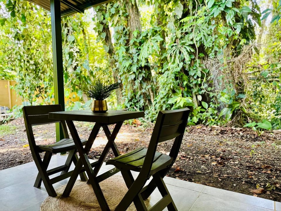 Ola Cabinas 3 Min Walk to Beach Cabin in Puerto Viejo Talamanca