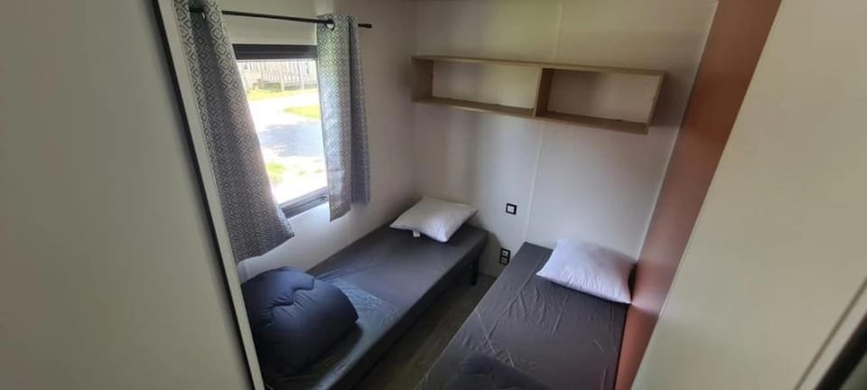 Camping 3 étoiles - Piscine - ccbgcii Campground/ 
RV Resort in Occitanie