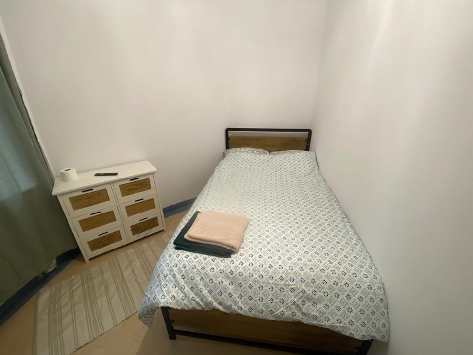 Diskrepant Budget Room Bed and Breakfast in Warsaw
