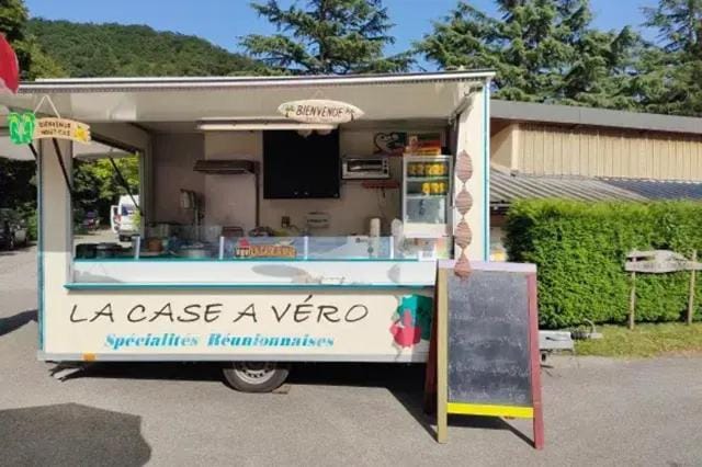 Camping 3 étoiles - Piscine - ccbgacf Campground/ 
RV Resort in Occitanie