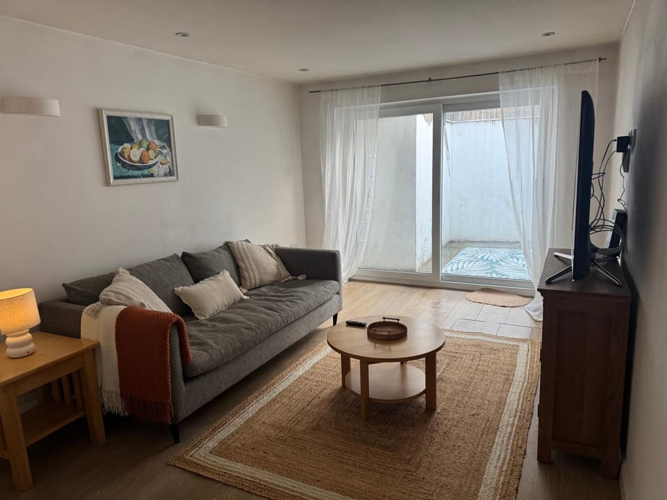 Communal lounge/ TV room, TV and multimedia, Seating area