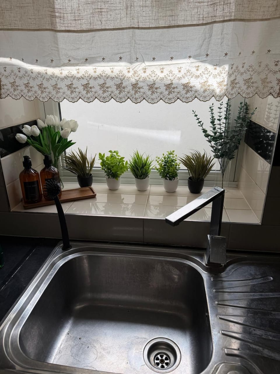 Stylish Hampton Wick Duplex Apartment in Kingston upon Thames