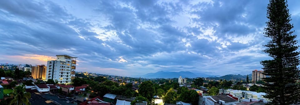 Everything Nearby in San Salvador, Fam & Pet Fdly Apartment in San Salvador