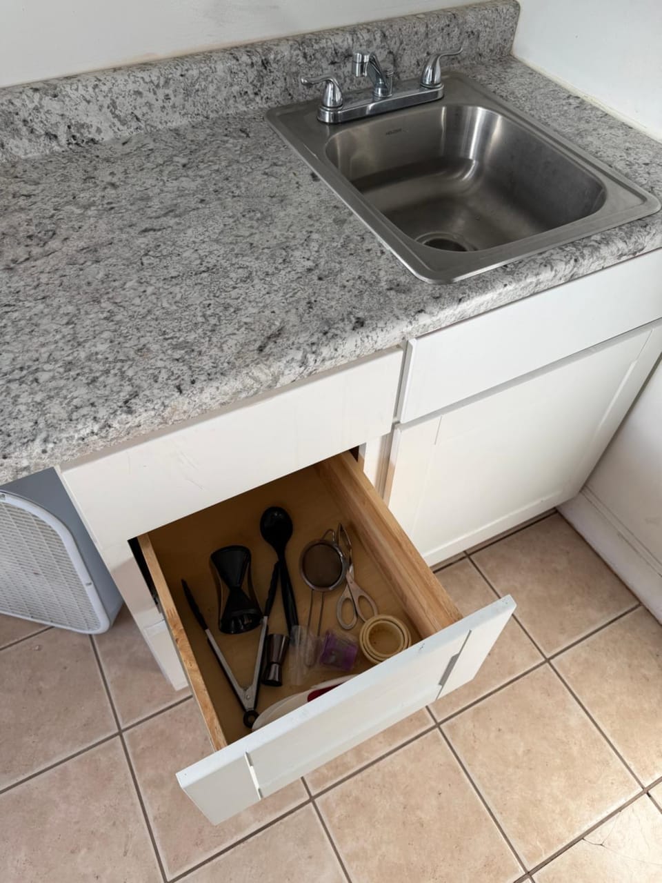 Kitchen or kitchenette, kitchen