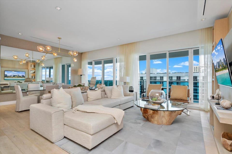 Ocean Pearl PH1605 House in South Beach Miami