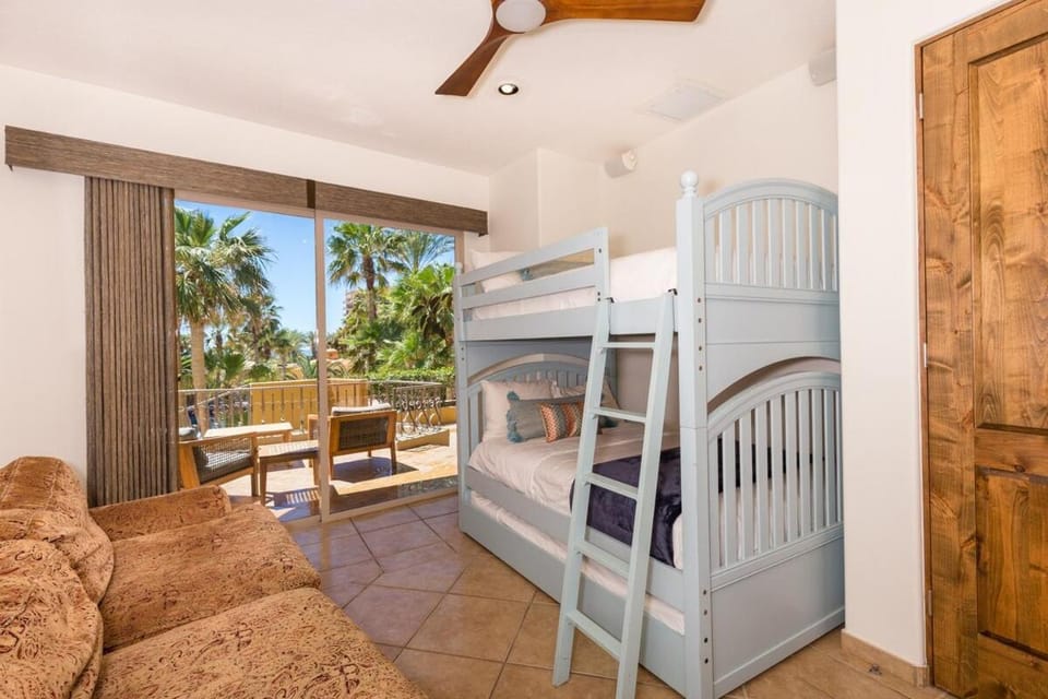 Coastal Calm Poolside Condo w Patio Apartment in Rocky Point