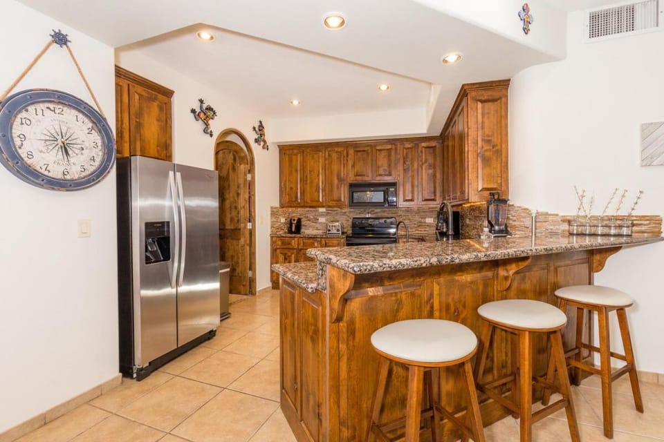 Coastal Calm Poolside Condo w Patio Apartment in Rocky Point