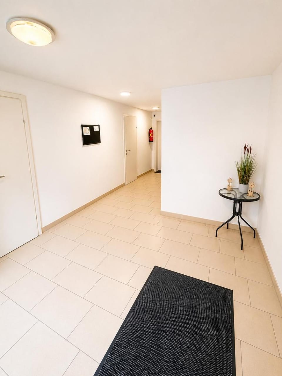 MODERN HOLIDAY APARTMENT Free Parking Free WiFi Fully Equipped 1 to 4 Guests Apartment in Austria