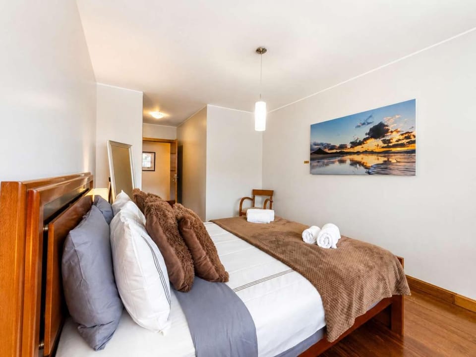 Hillside Elegance Apartment Apartment in Madeira District