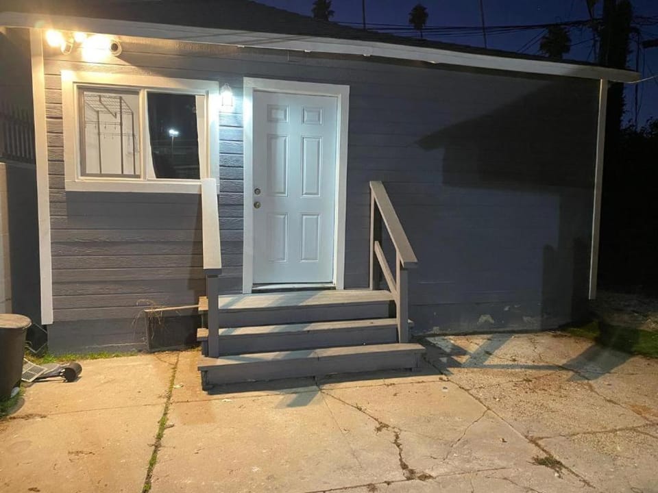 Winona Vibe Near Hollywood Sign Hostel in Los Feliz