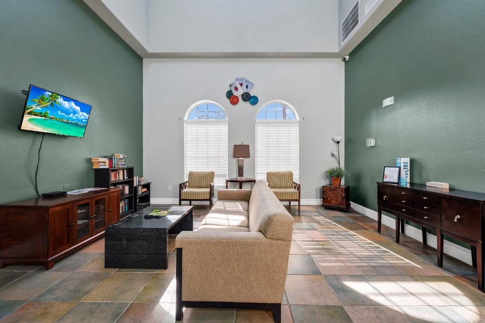 Communal lounge/ TV room, Game Room, Living room, Evening entertainment