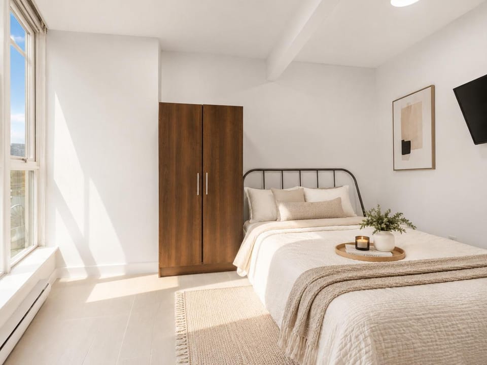 Prime Hamilton Street 2-Bedroom Vancouver Stay Apartment in Vancouver