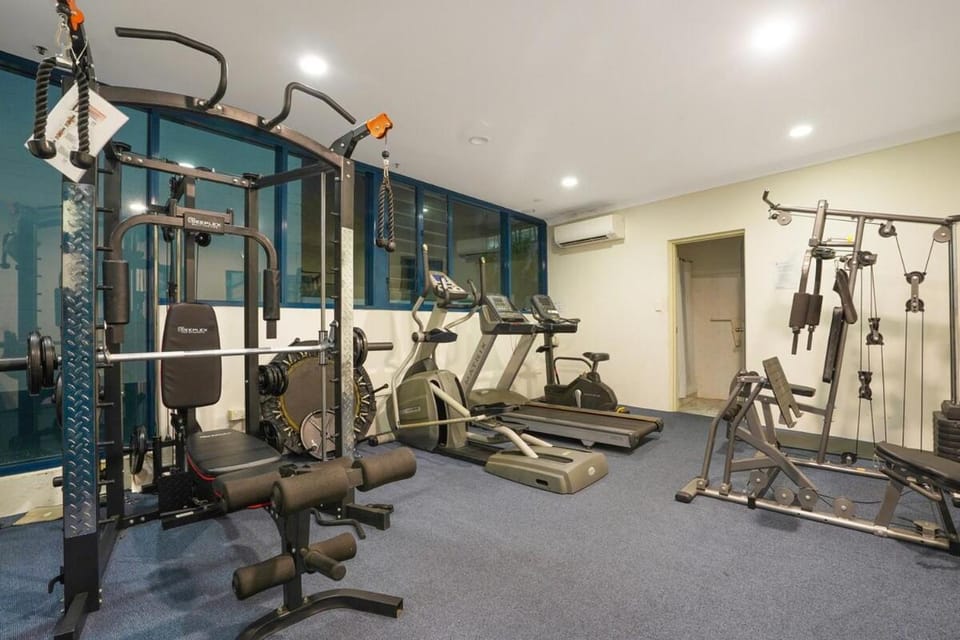Dazzling Harbour Views, City Escape - Pool and Gym Apartment in Darwin