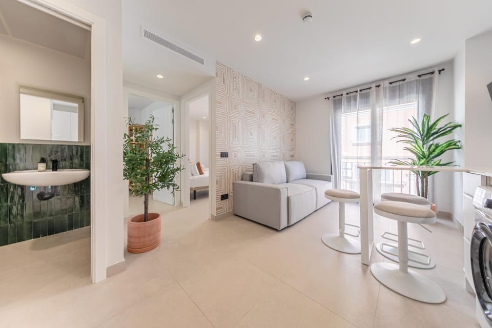 Kitchen or kitchenette, Living room, Seating area, Dining area