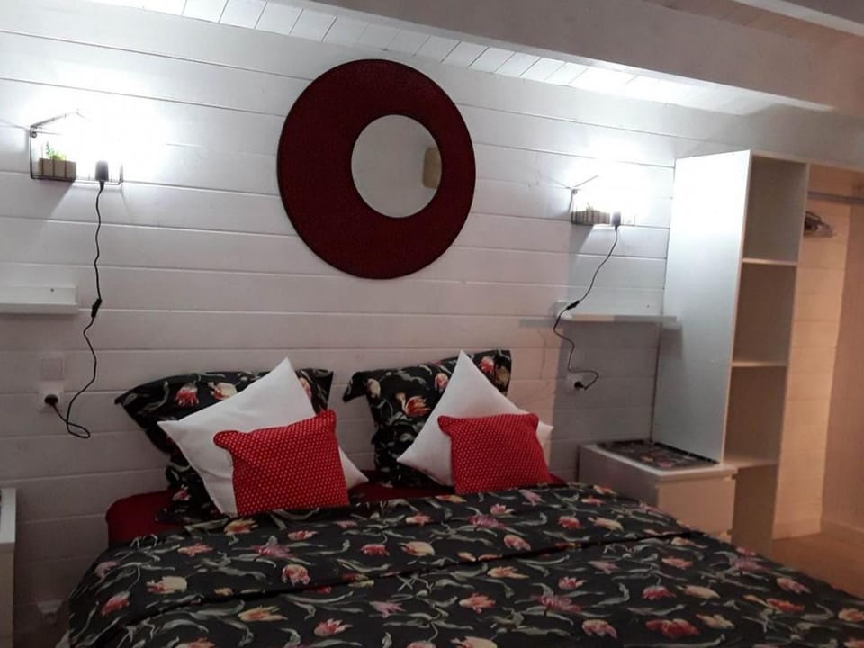 Chalet climatisé - 2 pers. - API-1-52-2804 Campground/ 
RV Resort in Provence-Alpes-Côte d'Azur