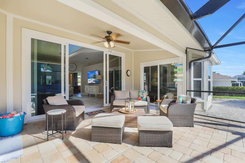 3BR 3BA House - Pool & Spa - Beach Access Included House in Marco Island