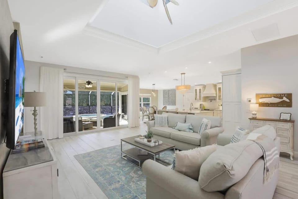 3BR 3BA House - Pool & Spa - Beach Access Included House in Marco Island