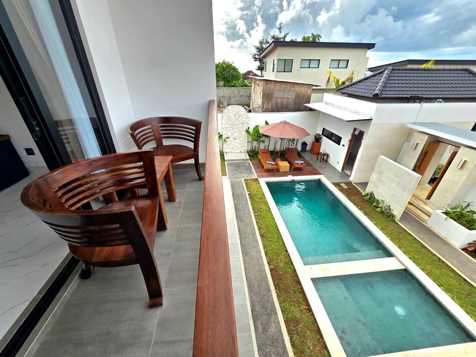 Property building, Patio, Pool view
