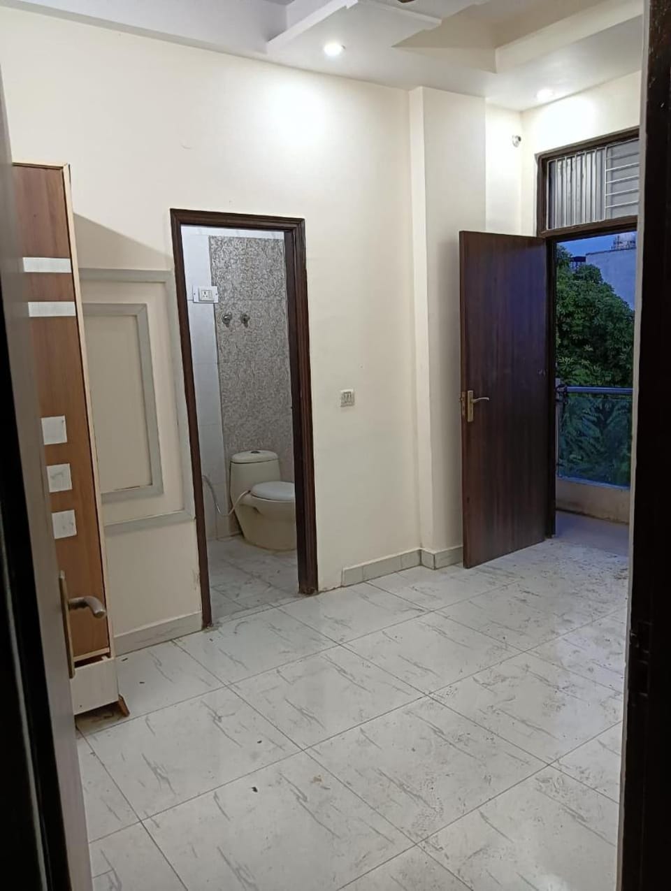 Vaishali Apartment in Noida