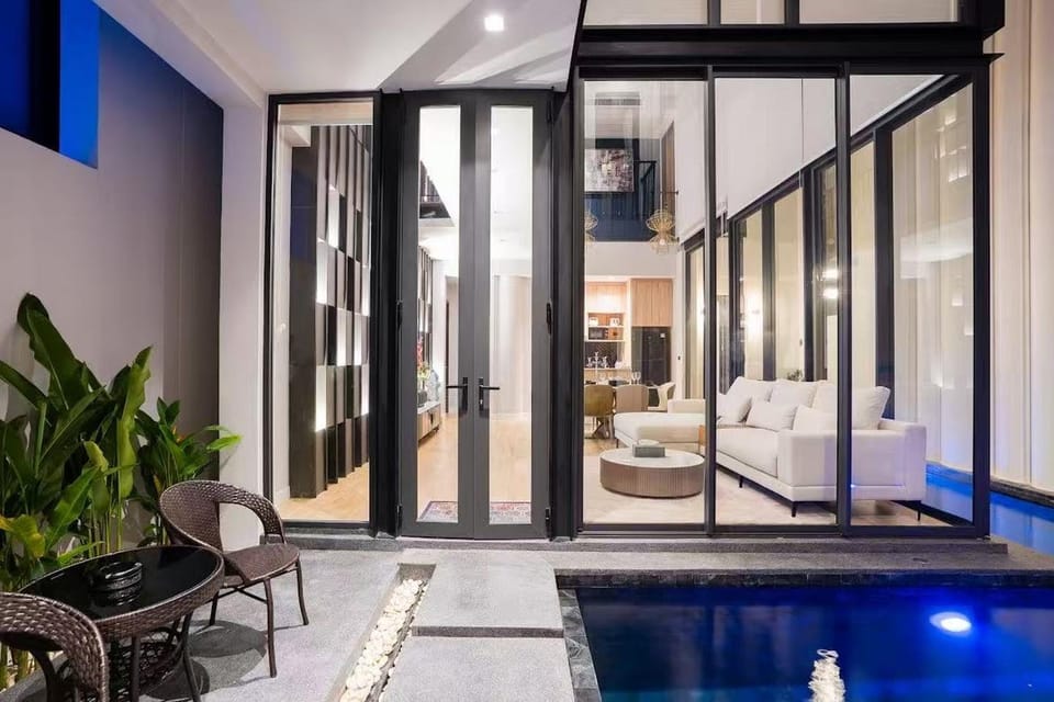 Seating area, Pool view, Swimming pool, Inner courtyard view