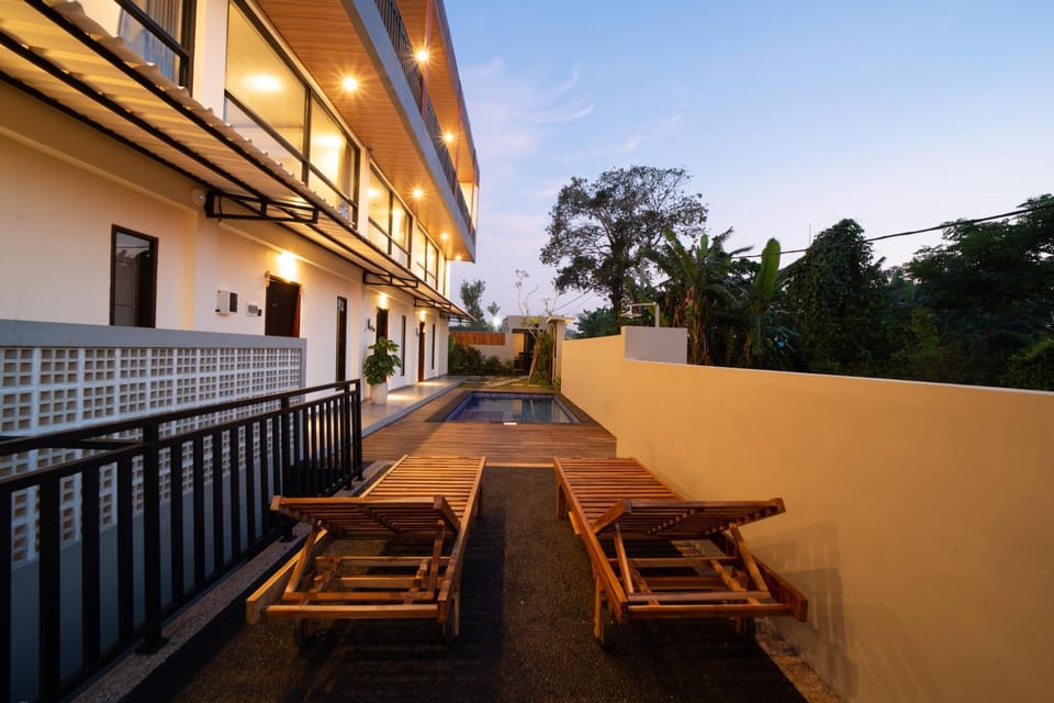 Property building, Swimming pool