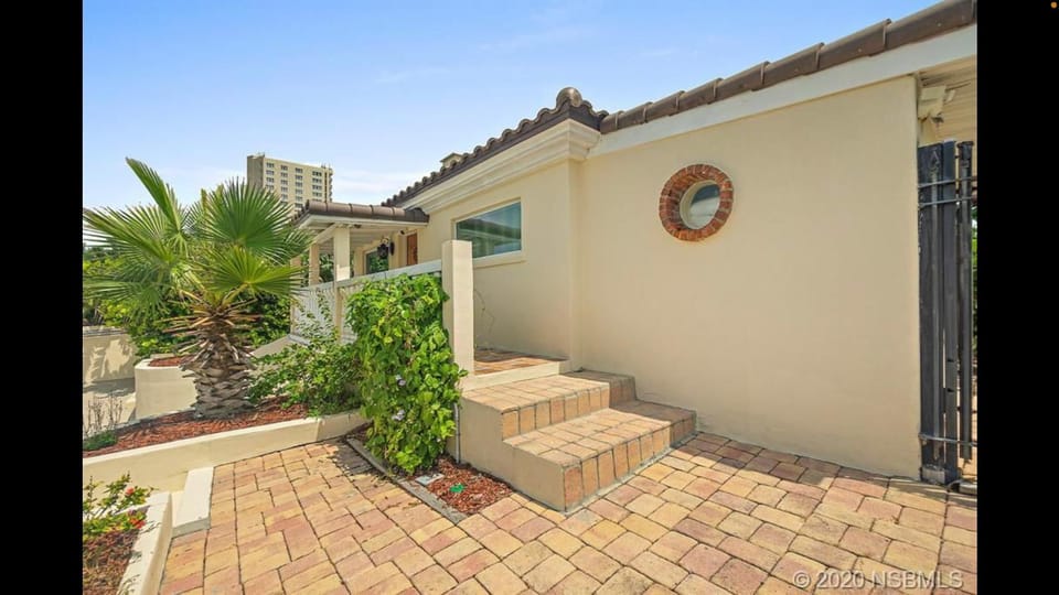 Oceanfront Villa in Daytona Beach Shores Villa in Halifax Estates