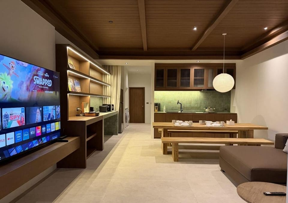 Communal lounge/ TV room, Living room, Evening entertainment