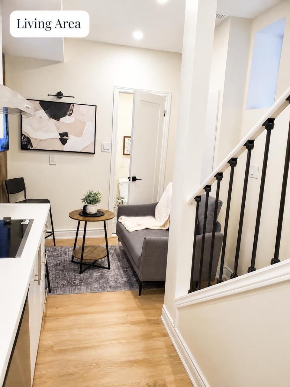 Private 1BR Suite with Fireplace & Parking in Milton Apartment in Burlington