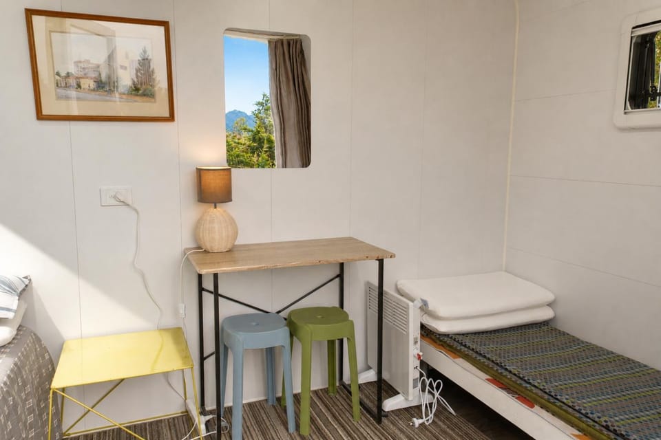 Sundale LUMI Pods Nature lodge in Wanaka