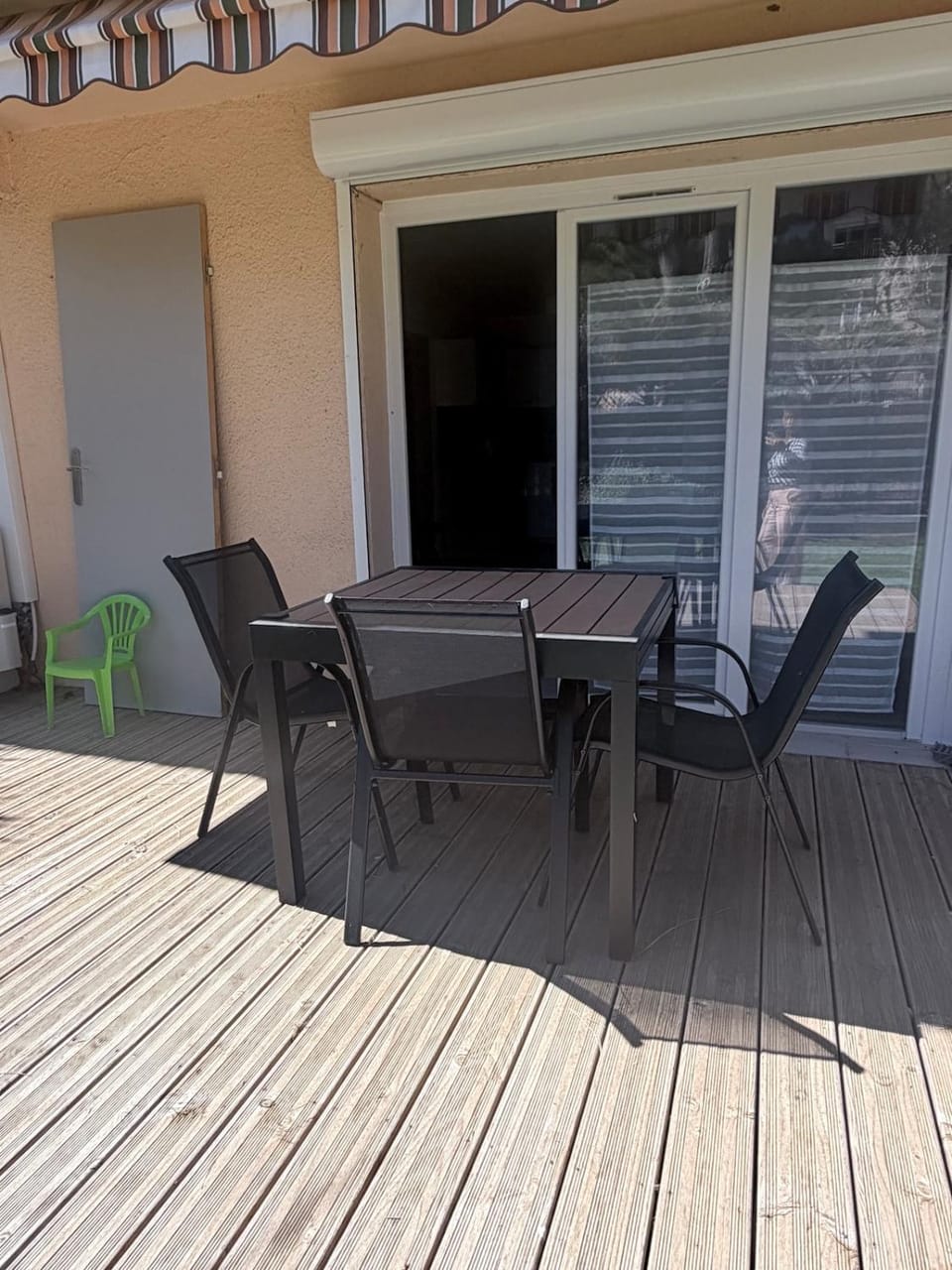 3-room single-story apartment with small garden Apartment in La Seyne-sur-Mer