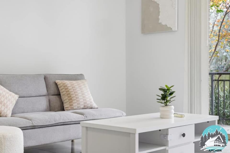 Stylish 2B Retreat with Parking Apartment in Merrylands