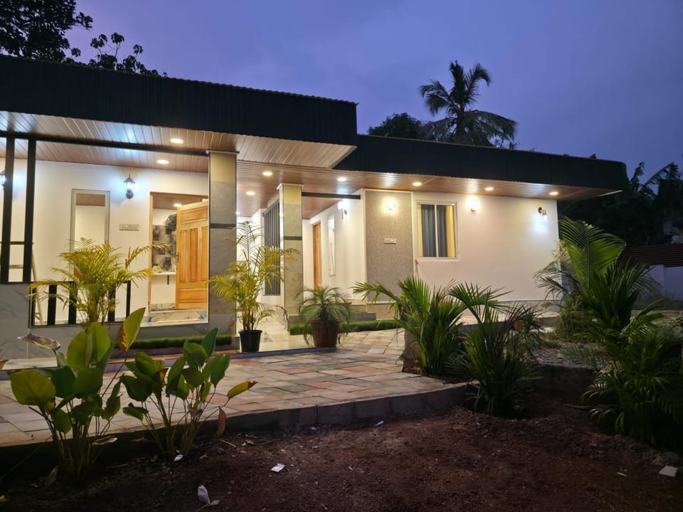 BLEU Oasis Villa in Kerala