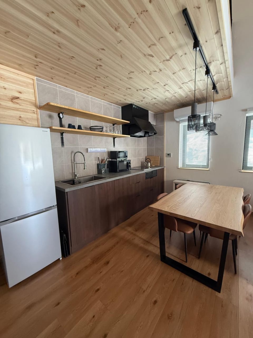 Hakuba Hutch A&B Apartment in Hakuba