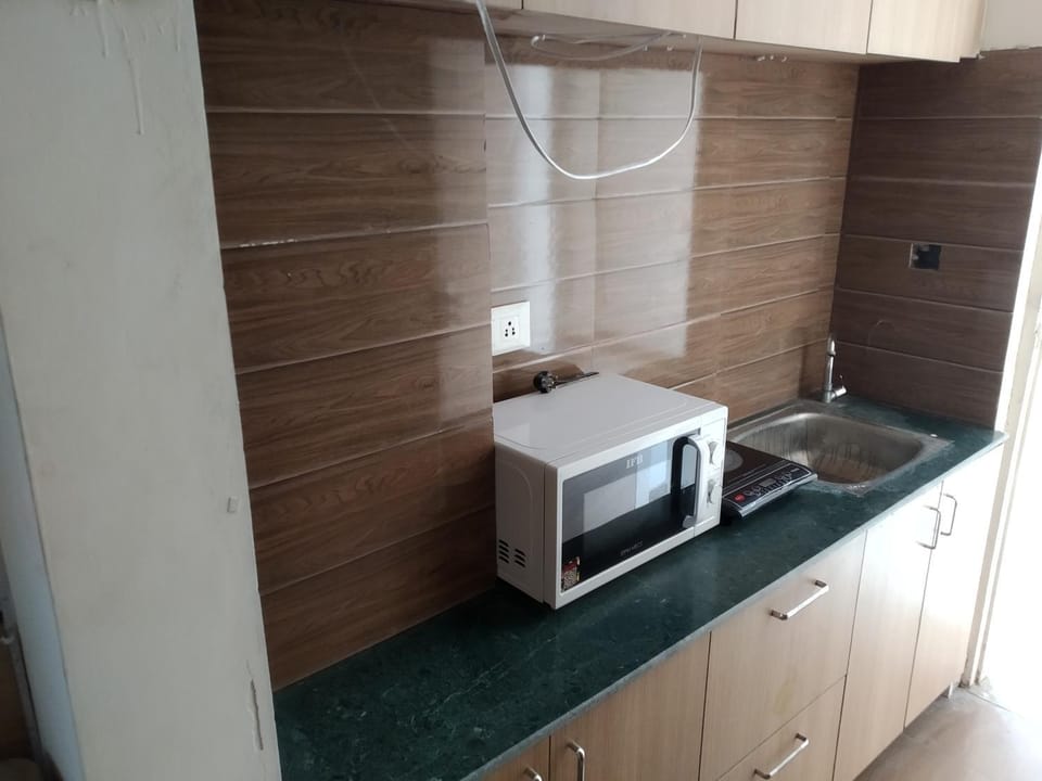 The Kanhiya Hotel in Noida