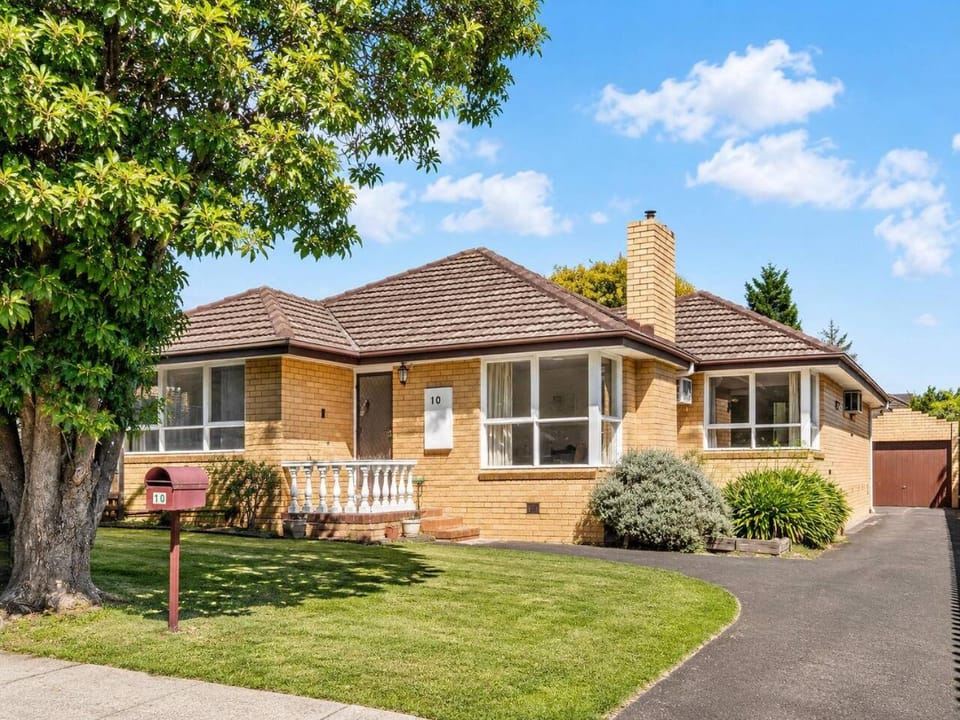 Cozy 4-Bedroom family House in Wantirna House in Wantirna South